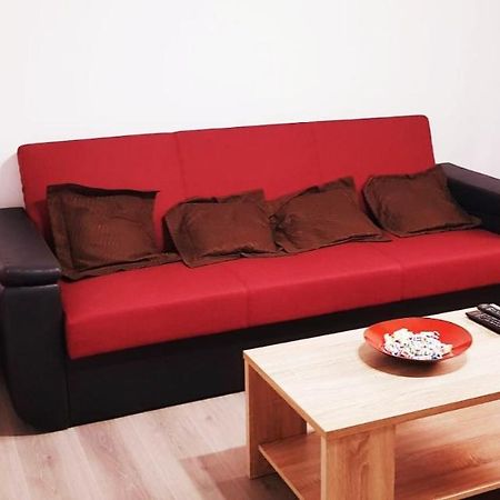Apartament Confortabil In ทาร์กู จิอู ภายนอก รูปภาพ